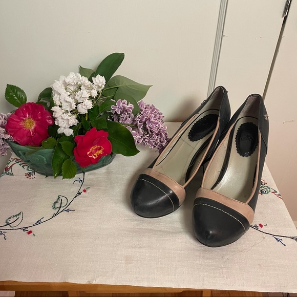 Vélez Wedge Pumps Colombian Made Size 8 - Picture 9 of 9